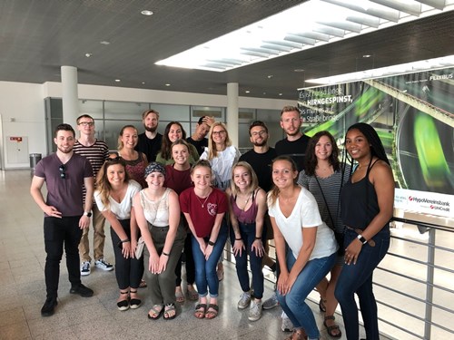 USI students tour airport