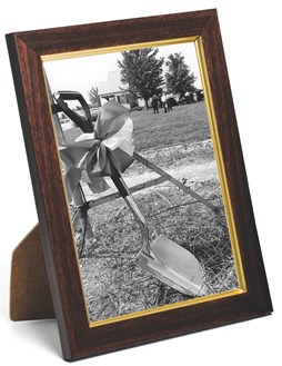 photo of shovel in frame