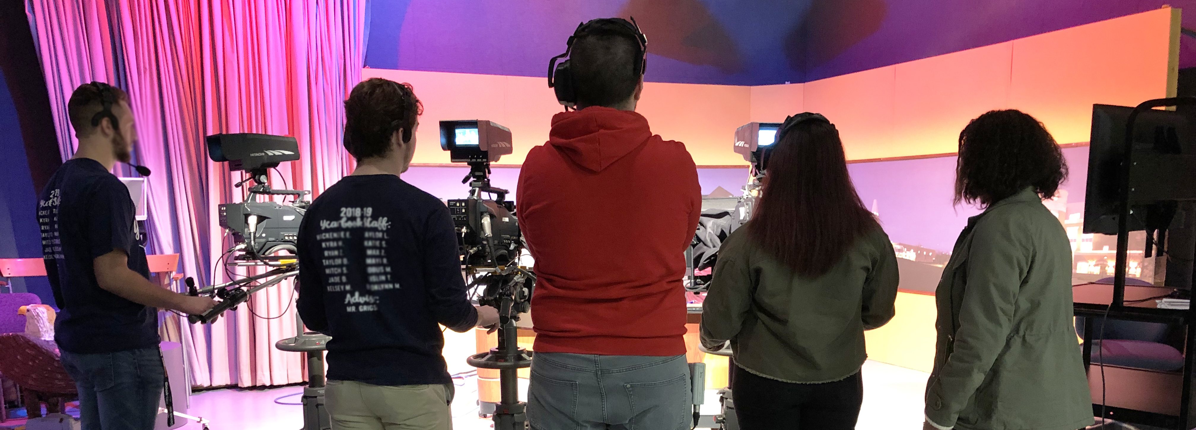 High school students join USI students on set for High School Media Day